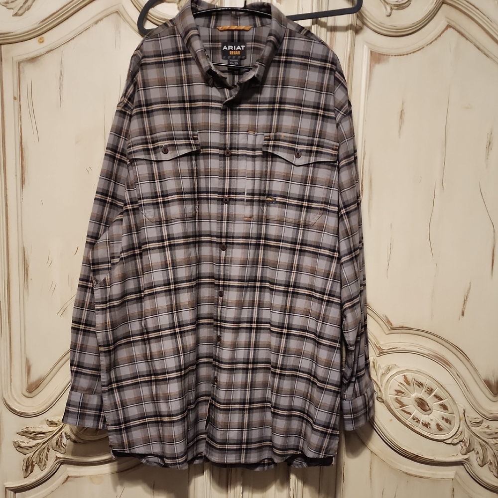 Men's Ariat Gray Plaid Long Sleeve Shirt